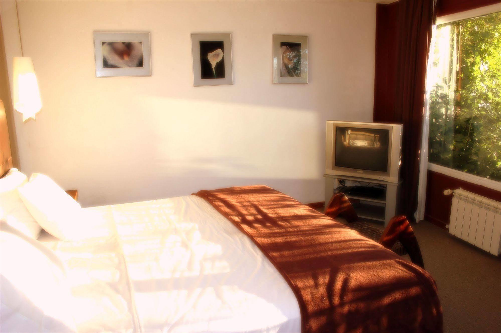 Puerto Manzano Suites And Glamping By Visionnaire Villa La Angostura Buitenkant foto